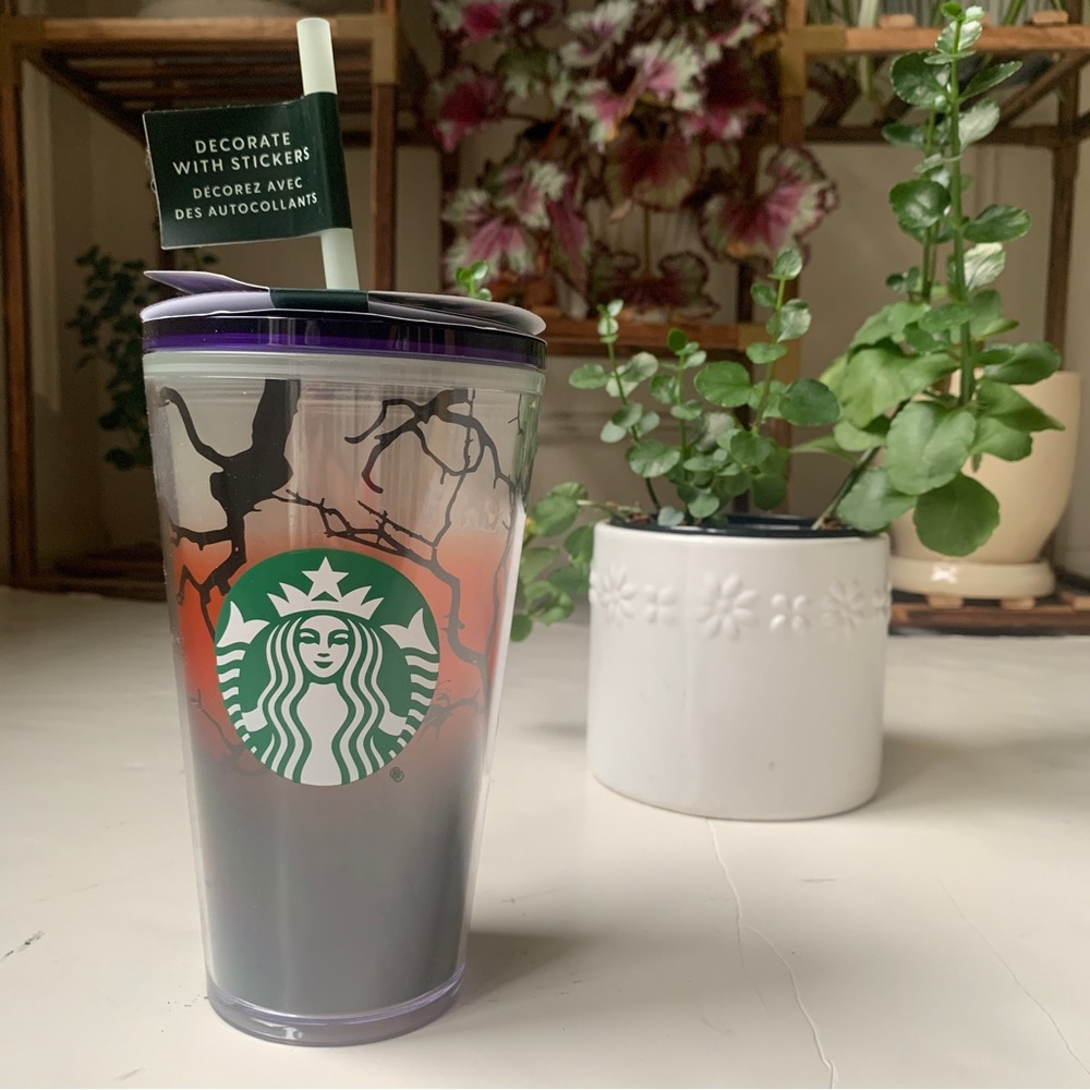 NWT NEW Starbucks Glow in Dark Halloween Tumbler Limited Edition Grande 16oz